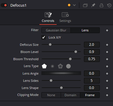 Defocus · оригинальная панель Inspector: Gaussian Blur / Lens, Lock X/Y, Defocus Size, Bloom, четыре пиктограммы Lens Type, Angle, Sides, Shape и Clipping Mode